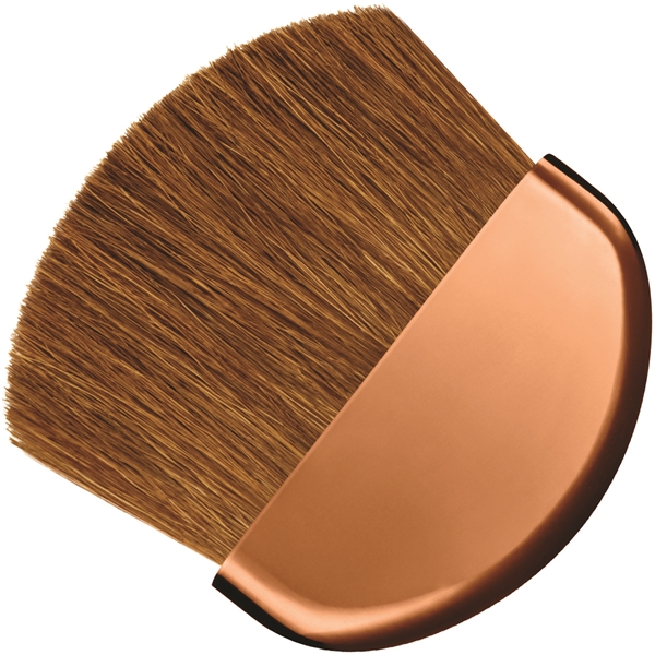 Bronze Booster Glow Boosting Pressed Bronzer (Picture 3 of 3)