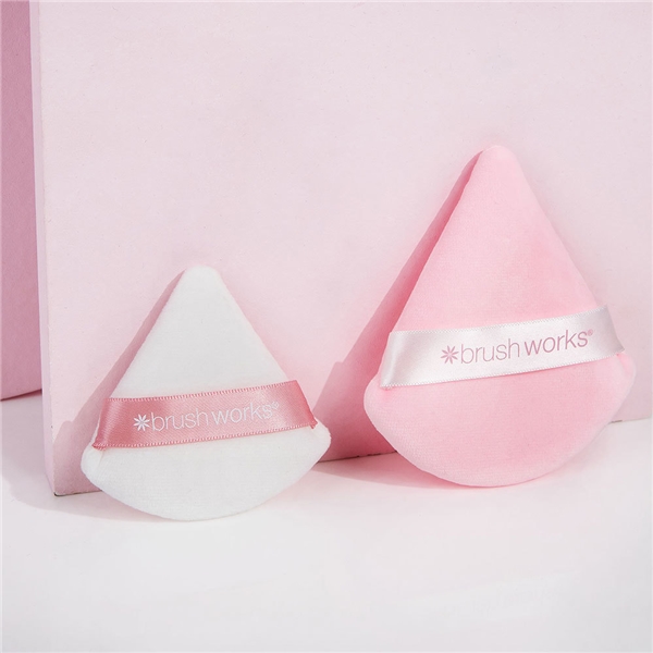 Brushworks Triangular Powder Puff Duo (Picture 3 of 4)