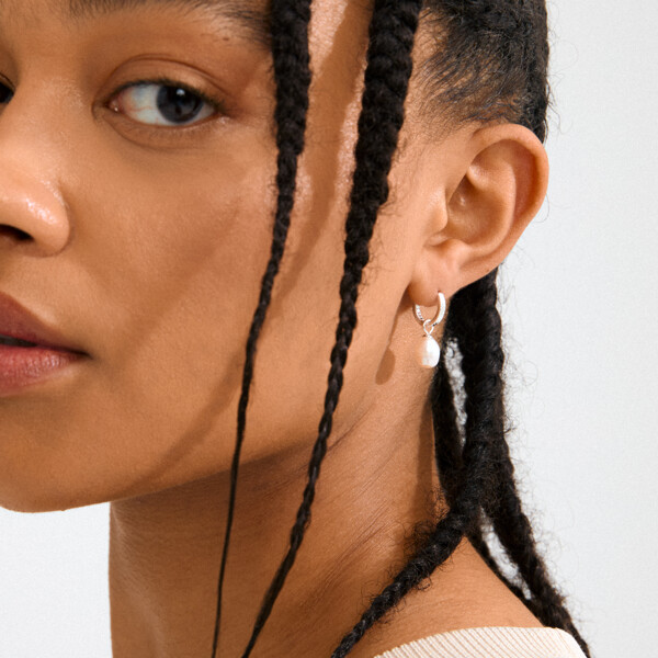 61253-6003 Elliana Earrings (Picture 2 of 3)