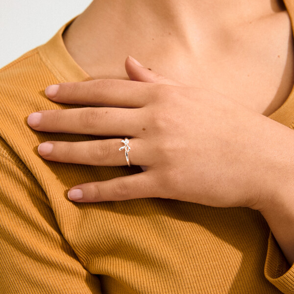 63253-6014 Lulu Bow Stack Ring (Picture 3 of 3)