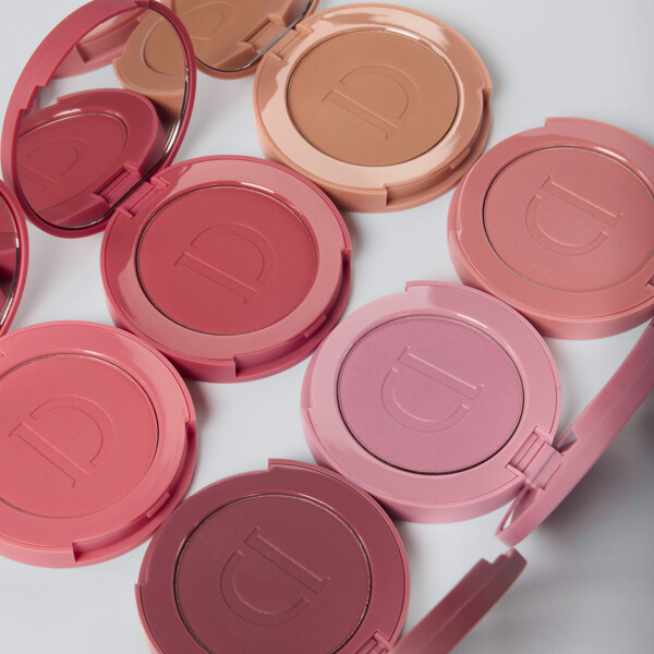 IsaDora The Powder Blush (Picture 6 of 7)