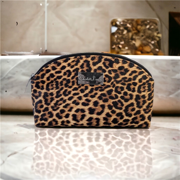 CL Pearl Makeup Bag (Picture 5 of 8)
