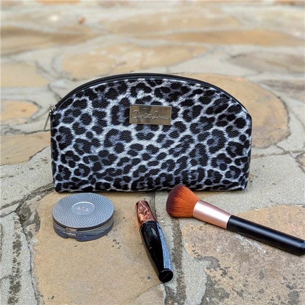 CL Pearl Makeup Bag (Picture 7 of 8)