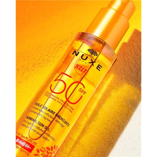 Nuxe Tanning Sun Oil SPF 50 (Picture 2 of 9)