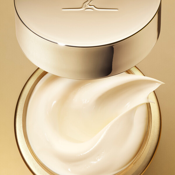 Merveillance Lift Exceptional Day & Night Cream (Picture 2 of 5)