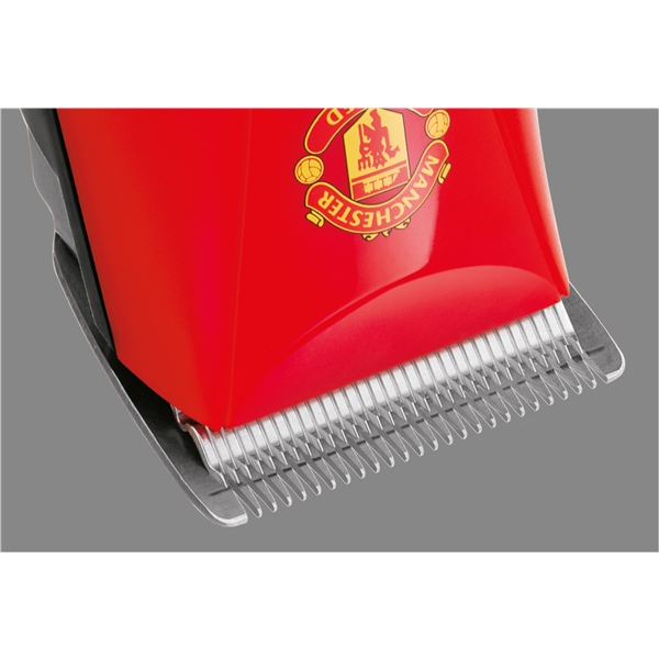 HC5038 Manchester United Colour Cut Clipper (Picture 5 of 7)